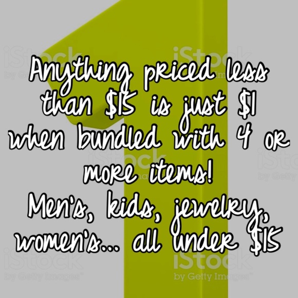 💥Just $1 Bundled💥 Heart and Hips T-shirt  S - Picture 2 of 8